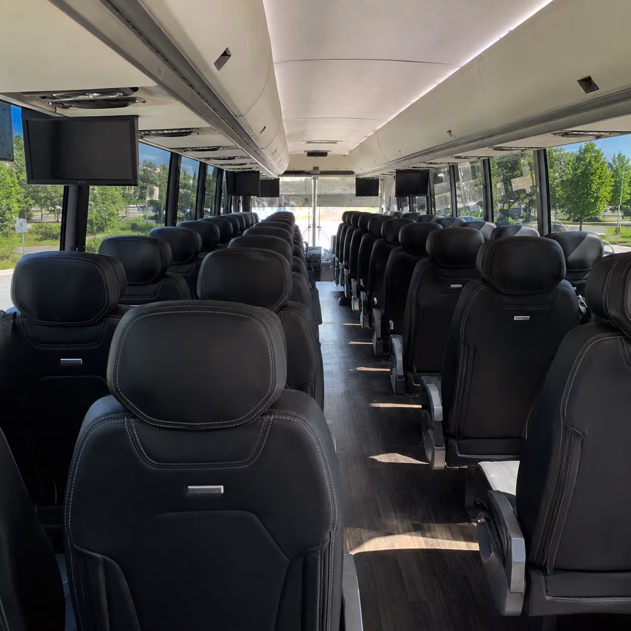 charter bus service from mountain view to the pacific northwest