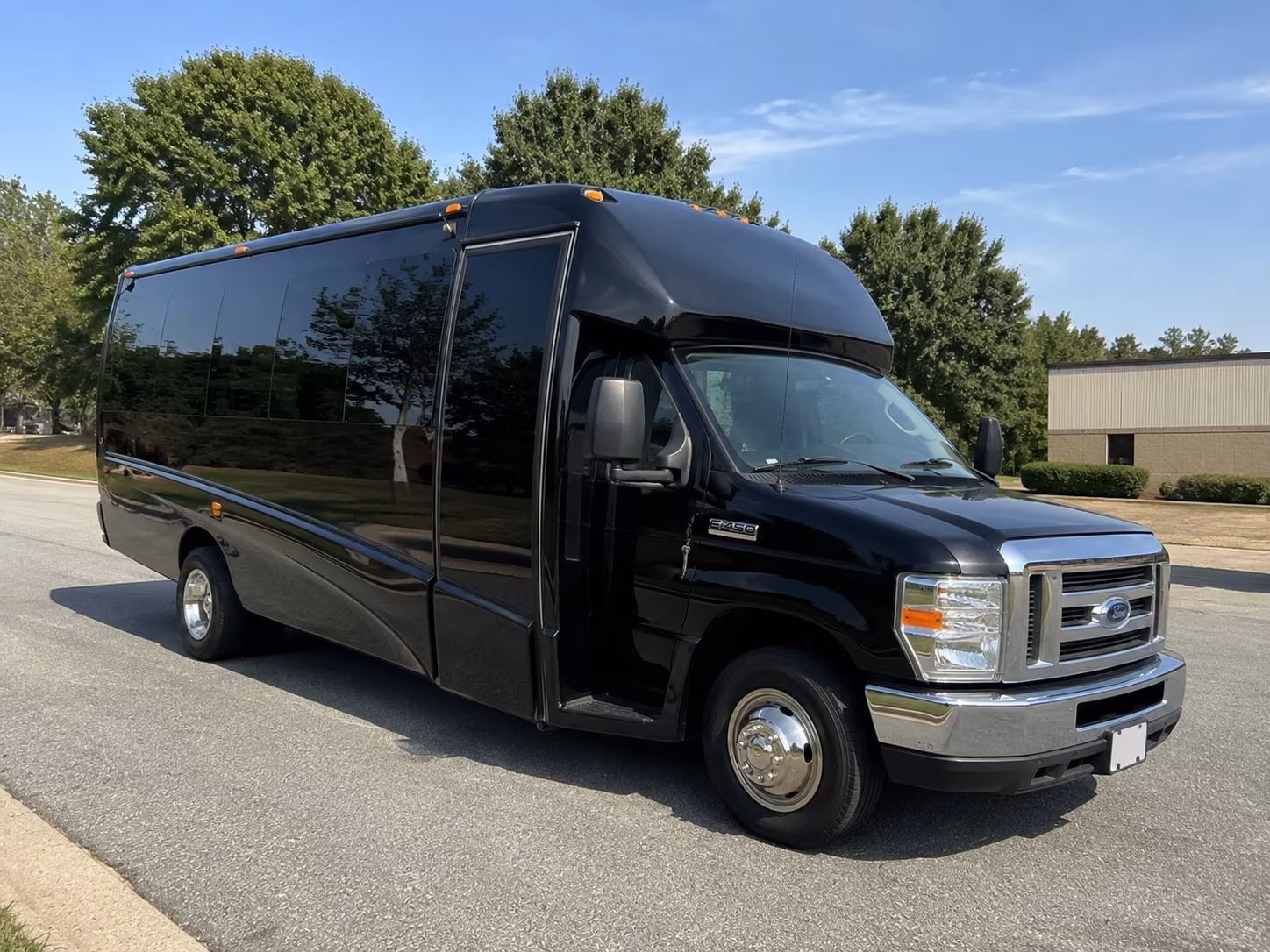 concert shuttle buses for groups traveling from silicon valley to san francisco